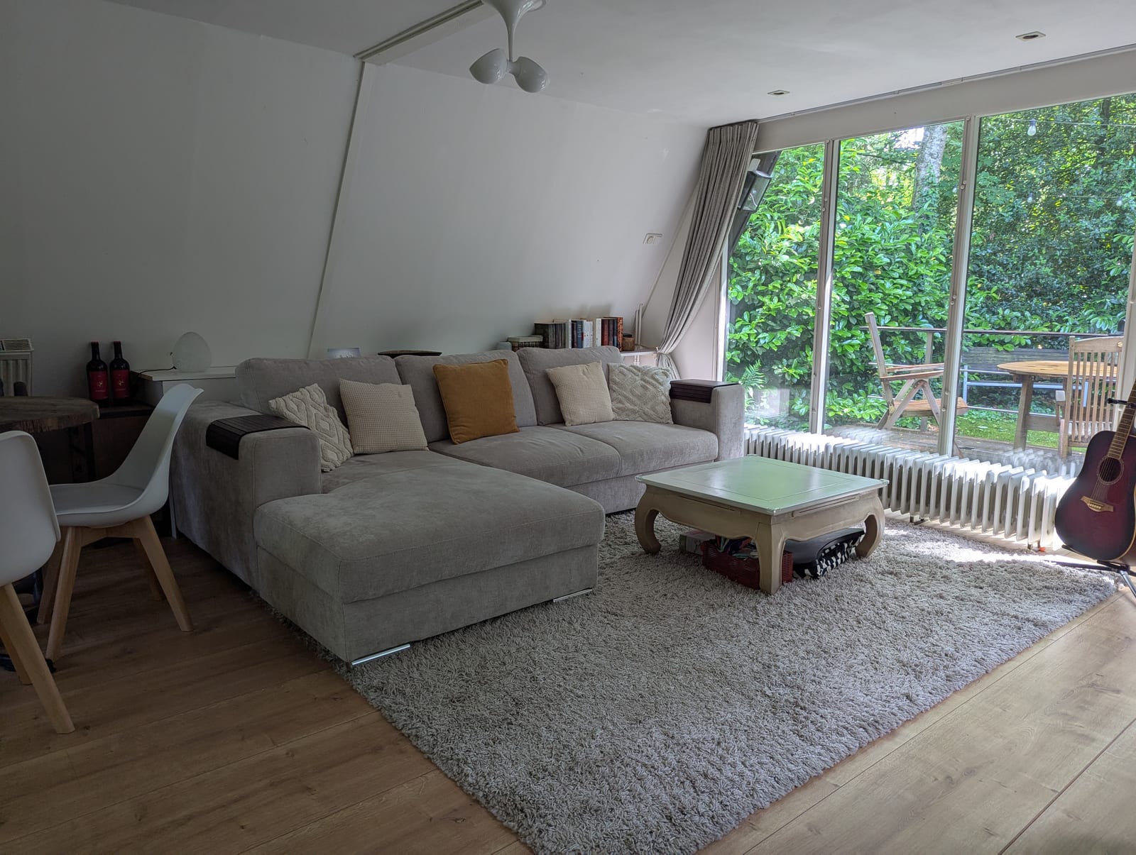 Zithoek met zicht op de tuin